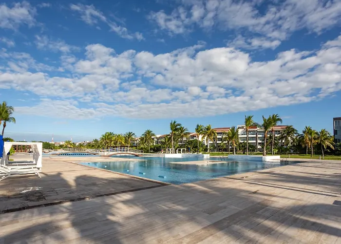 New !! Casa Miramar Ocean View 325 S Apts