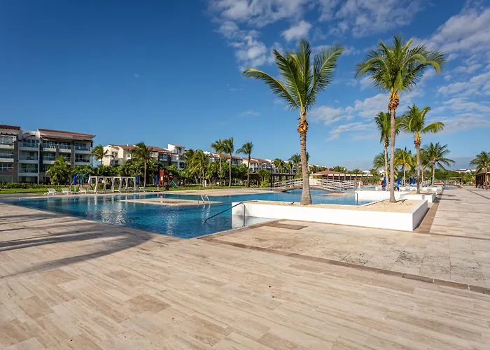 Apartment New !! Casa Miramar Ocean View 325 S Apts