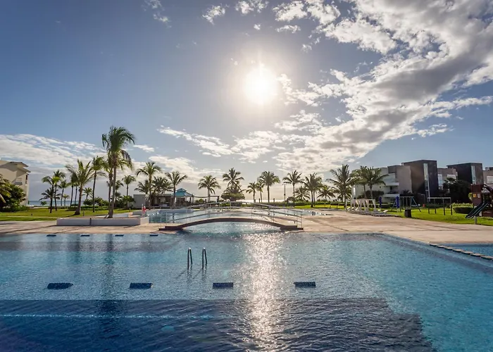 Apartment New !! Casa Miramar Ocean View 325 S Apts