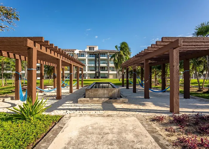 Apartment New !! Casa Miramar Ocean View 325 S Apts
